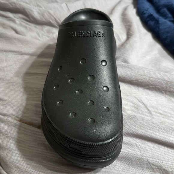 BALENCIAGA size 13 - Picture 2 of 5